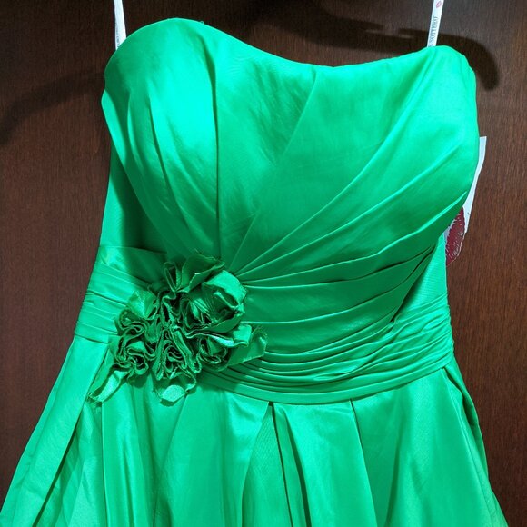 Flirt Prom P1637 Size 6 Green High Low Dress - Picture 5 of 7